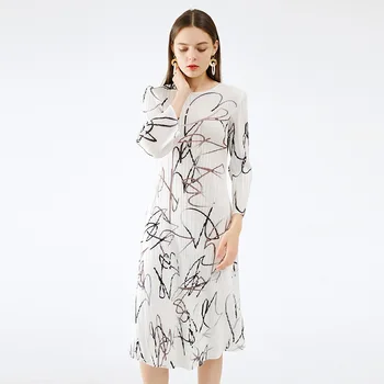 2020 nove ženske jeseni A-line obleko Miyak krat Modi velik obseg pasu hujšanje nišo povzetek print obleko vezani