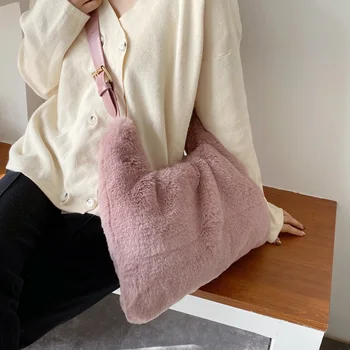 Elegantni Ženski Velike Pazduho vrečko 2020 Pozimi Novih kakovostnih Mehki Pliš Žensk Oblikovalec Torbici Lep Ramenski Messenger Bag