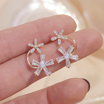 Romantični Pregleden Crystal Kristal Cvet latice Ženske Uhan Kubičnih Cirkon Vdelan Čar Stud Uhani Poročni Nakit Darilo