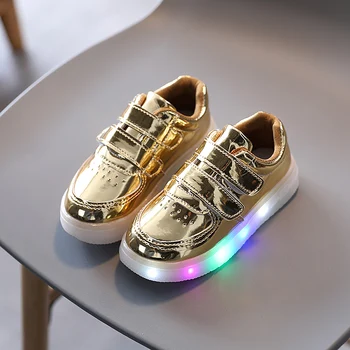 ULKNN Otrok Osvetljeno čevlji 2021 novih Otroci Mehko čevlji LED Osvetljeno šport priložnostne in udobno ravno čevlji Roza Zlata