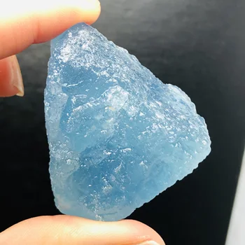 Lep morju safir surovega kamna in naravna akvamarin kristalno reiki zdravljenje