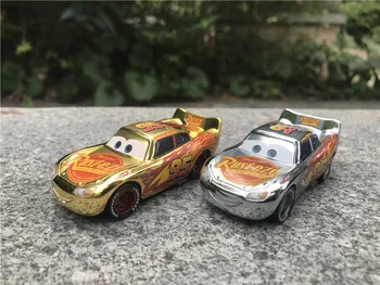 Disney Pixar Cars 3 Movie Gold & Srebrna Strela McQueen 2pcs Kovinski Diecast avtomobilčki na Novo določiti Svoboden